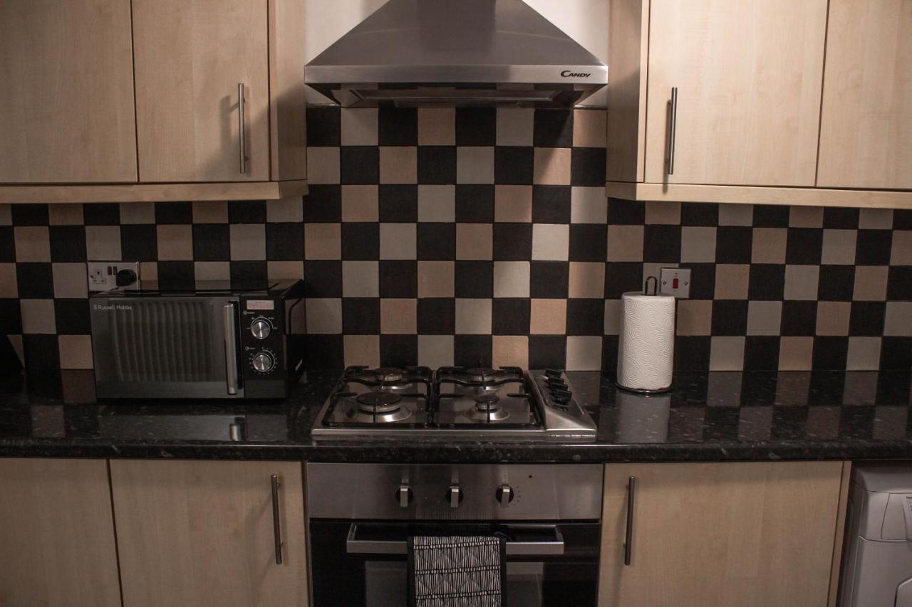 Business Friendly 3Br Home - King Size Beds & Centrally Located Суонси Экстерьер фото
